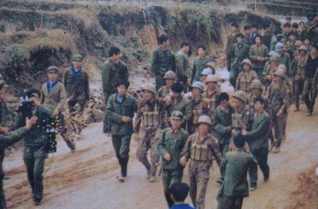 卫国|官二代好吃懒做？对越反击战，多少人“开后门”上前线卫国牺牲