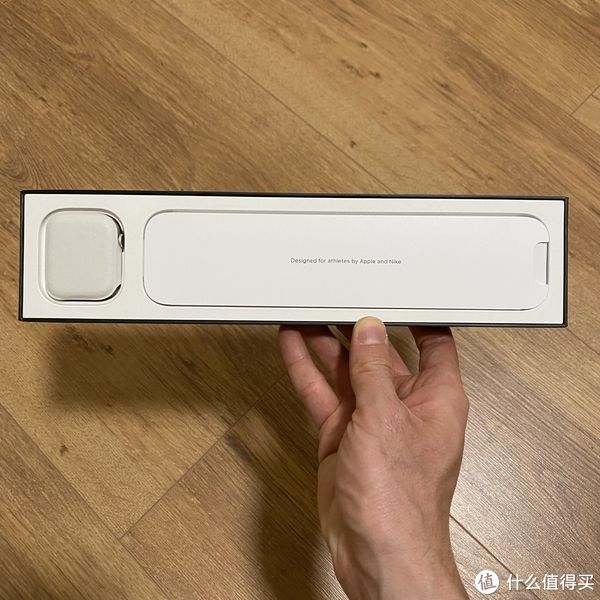 iphone|我的跑步装备 篇一百一十五：完全可以当跑表！Apple Watch S7 Nike 45mm蜂窝版（附与5代对比）