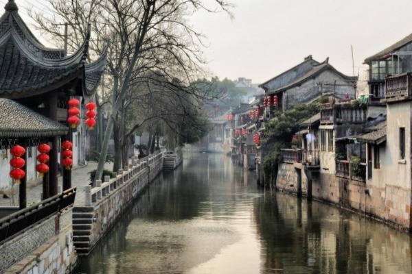 在繁华的上海寻找一处僻静之地,曾斥资