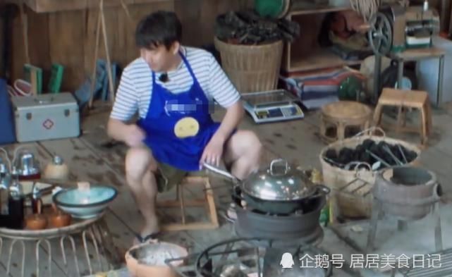 冰糖 《向往4》黄磊做红烧肉,看清放的半罐啥配料,难怪宋威龙不动筷