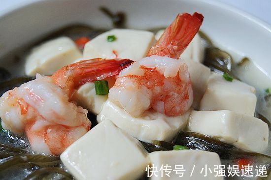 虾仁|这道菜适合老年人吃，口感比较软，营养成分高，对身体有好处