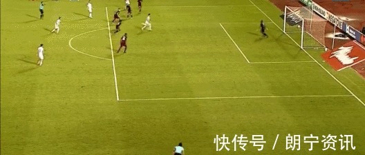 劳塔罗|1-0!国米巨星爆发,梅西险被踢断腿:倒地上打滚,VAR关键改判