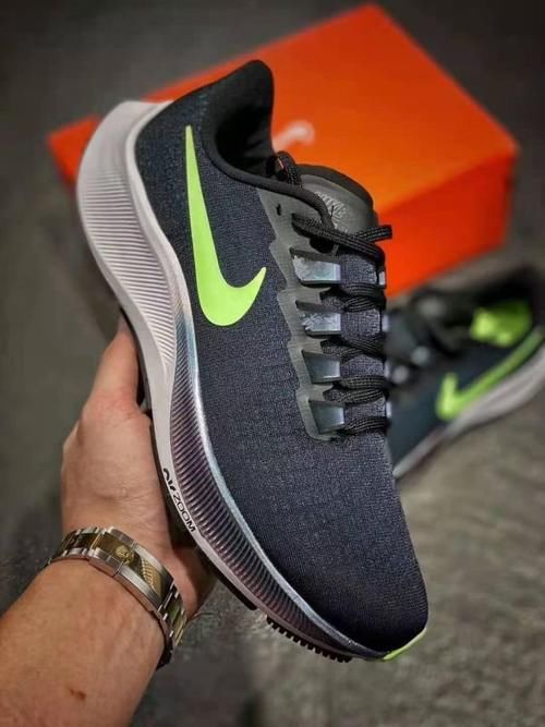 NIKE Air Zoom Pegasus 37 耐克最强平民跑鞋飞马37