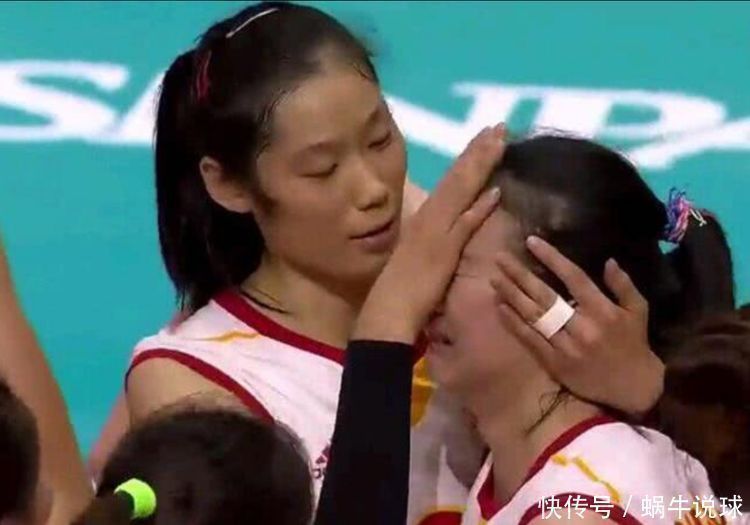 中国女排|她退役前夕被郎平拉回,却抱着朱婷痛哭,现已经是宝妈生活幸福