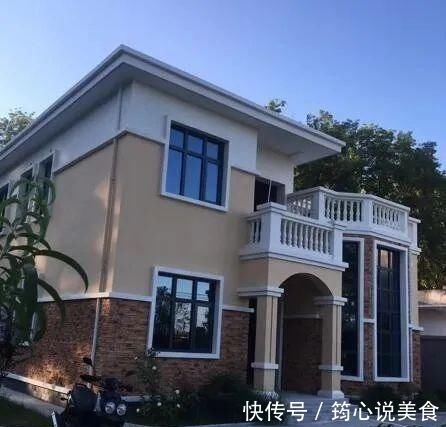 面宽|农村自建二层小别墅,面宽8米多,5室1厅再加个院子,生活美美的