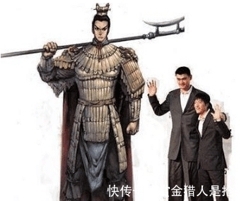 此人力压吕布关羽,姚明的身高都要抬头,在