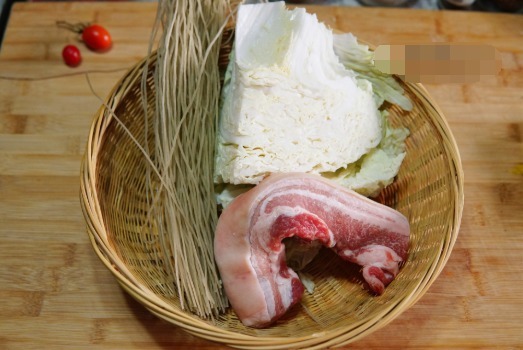 天寒地冻,晚餐就吃这锅菜,暖和又解馋,馒头杀手,一顿吃精光!