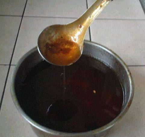 东北大妈养君子兰，半年“1勺油”，全都疯长不停，开花300朵