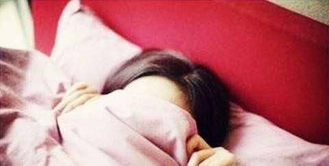 老人|“睡觉不能头朝东、脚朝西”,农村老人留下的睡觉讲究有哪些