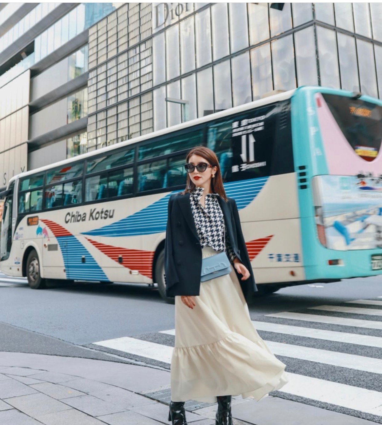 时髦 “打底裤”要怎么穿才不会土两个雷区别踩,两个时髦穿法很流行