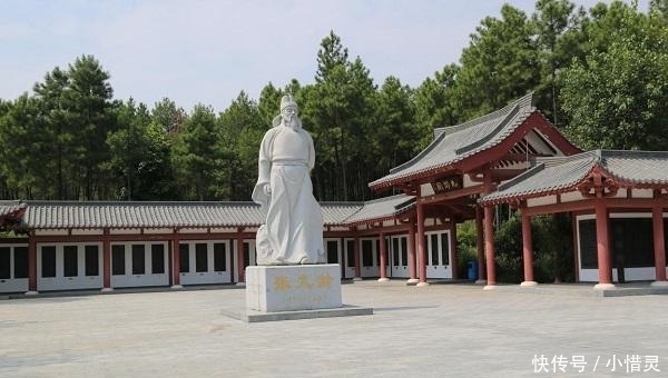 唐高宗李治|皇帝给老人两个梨,让他分给900个人吃,老人一招就化解这个难题