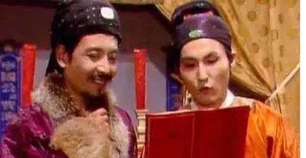 哭成|贾珍为什么在秦可卿葬礼上哭成了泪人,他是真爱秦可卿吗?