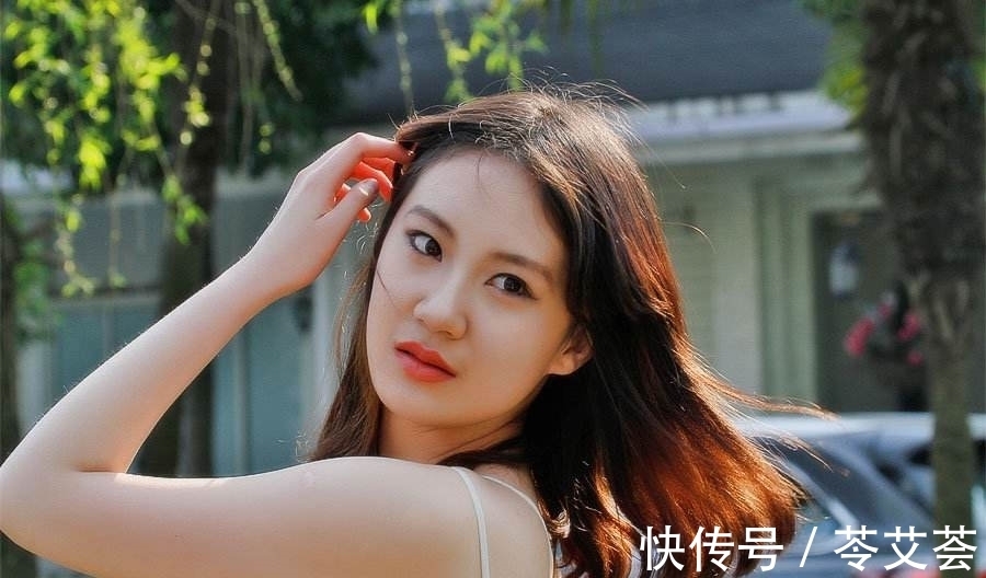 |笑话段子：你已经上大学了，连50元钱都不会写