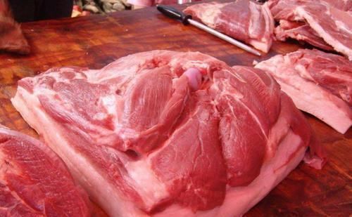 冻肉取出冰箱,千万别用热水和冷水泡,教你这样解冻,跟鲜肉一样