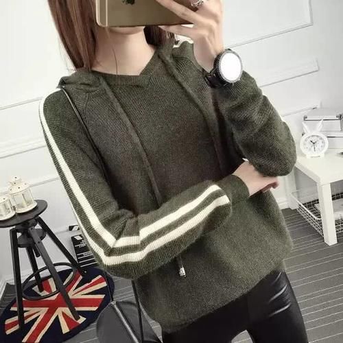 卫衣＋毛衣＋马甲，才是今年流行的打开方式！奔三奔四穿贼时尚