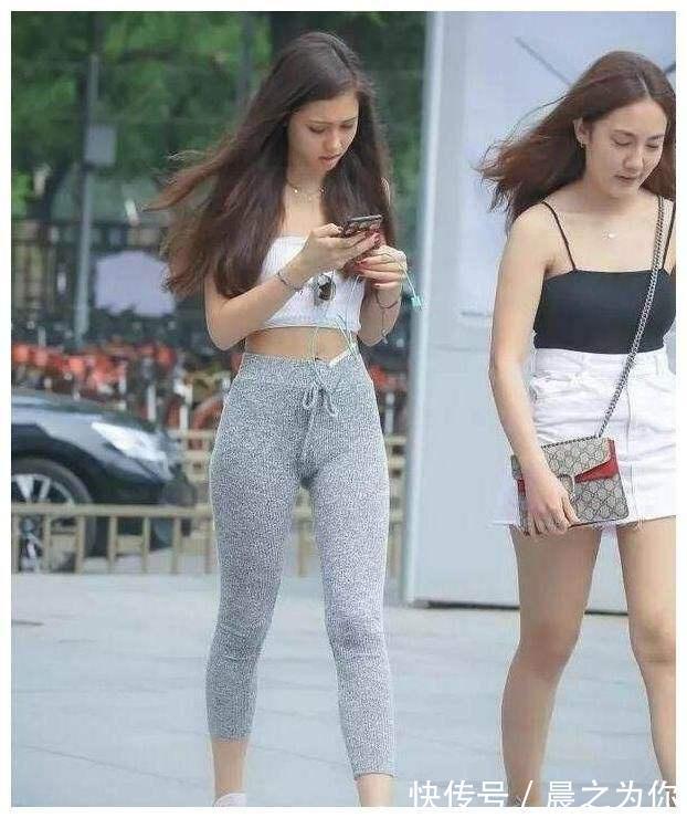 小姐姐 紧身打底裤小姐姐,秀出女人温柔气息,全方位完美修饰腿部线条