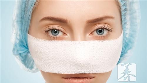 脂肪填充苹果肌肿胀期