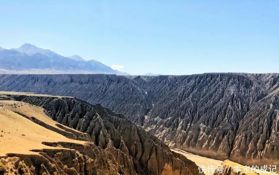 巴音布鲁克|横跨崇山峻岭，穿越深山峡谷，独库公路“纵贯天山的景观大道”