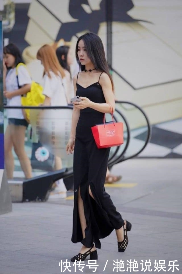 粉色是极具少女感的颜色,而且特别减龄