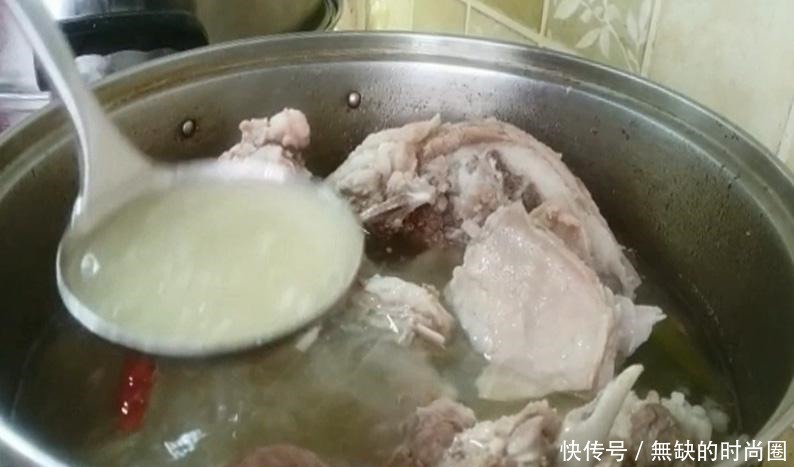  大厨|炖羊肉时，切记要放3种料，大厨放对了，羊肉不腥不膻又鲜香