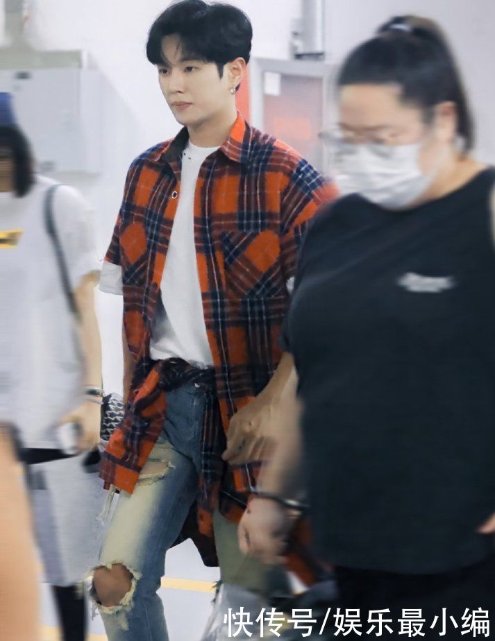 歡樂頌|《萌探》新鮮錄制路透！當紅帥哥愛豆露面，楊紫與姐妹見面好有愛