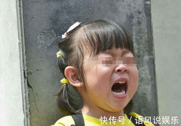 床铺|孩子哭着说身上痒,母亲掀开床垫清理,结果发现一物想要呕吐