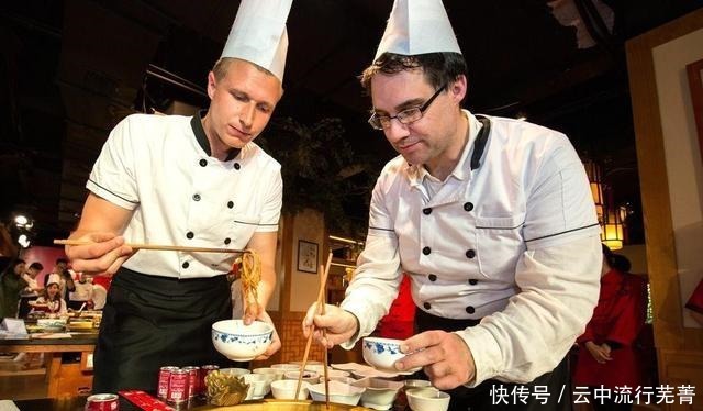  美国遭到冷空气的袭击，中国火锅进军美国，老外根本停不下来