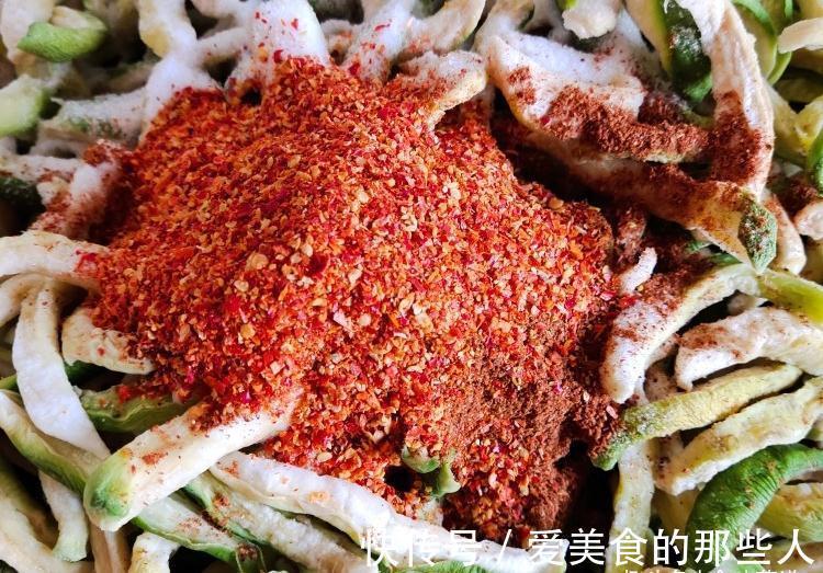 秋天，遇到此菜准买30斤，晒干后比新鲜的好吃，香辣开胃干净卫生