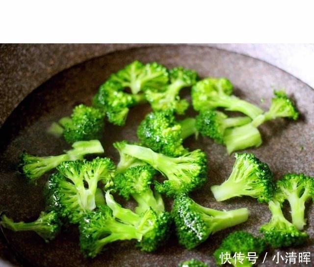 女神的“冻龄秘诀”,1周吃3次,养出平滑“牛奶肌”,越吃越年轻