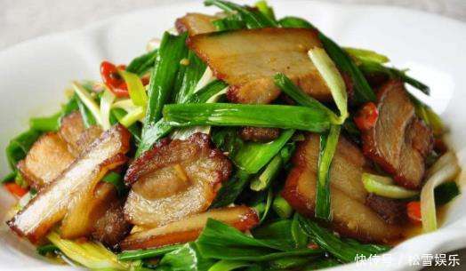 炒腊肉时,直接下锅炒就错了!多加1步,腊肉柔软又筋道,无腥味