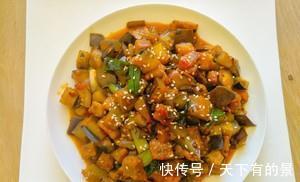 家常小炒，香辣茄块，简单美味营养，超级下饭，今晚米饭不够吃