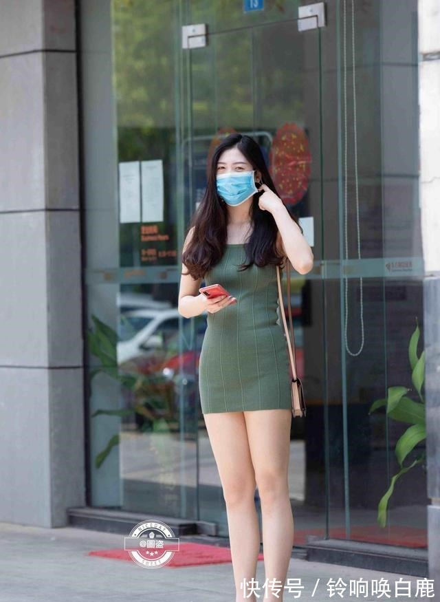 时尚 随便穿搭的包臀裙展现时尚风情，带来性感与妩媚的风采，清新脱俗！