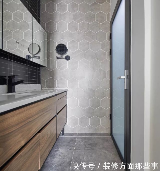 收纳|53㎡简约风小户型,丰富的色彩+拱形门洞设计,让家更活泼有格调!