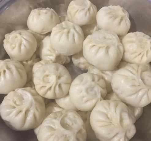 做豆腐馅包子,豆腐别直接包,也别炒,多做一步,比吃肉包还过瘾