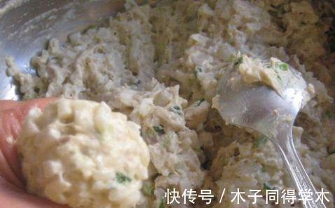 面包糠|炸萝卜丸子,多加“2样”食材,不加1滴水,丸子外酥里嫩格外香