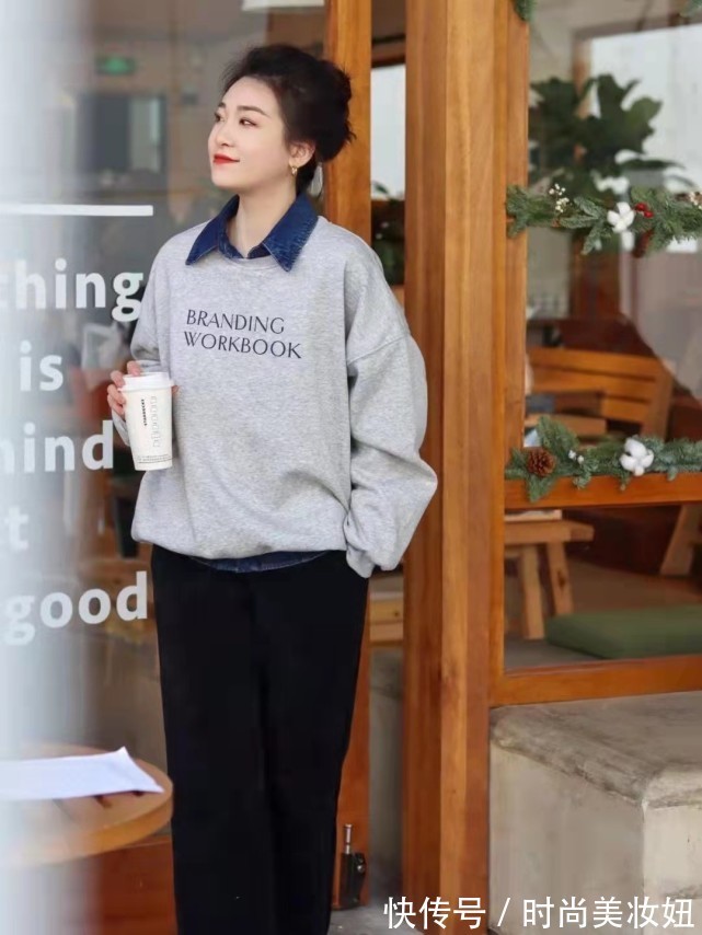 牛仔 平平无奇的“牛仔衬衫”,用这4种搭配技巧,洋气又显气质