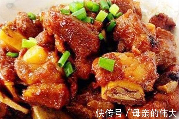 开学|9月开学前孩子打篮球练肌肉为了长高1米8，多吃高钙菜，强筋健骨