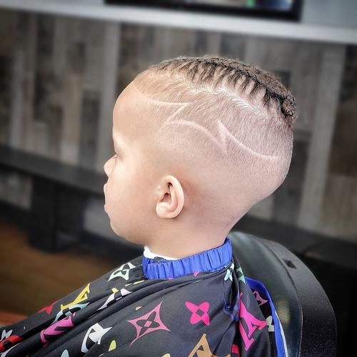 新时尚小帅哥发型，越剪越有型，妈妈们请为你儿子收藏了