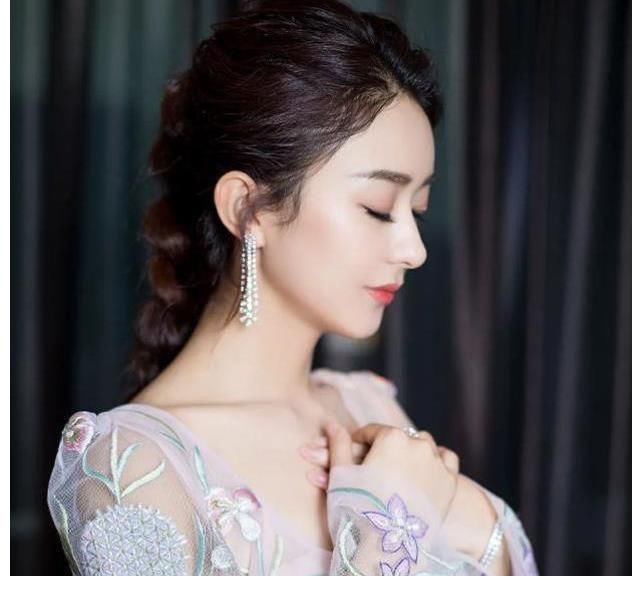 晓明哥|网曝《中餐厅》录制照，赵丽颖黄晓明菜场买菜，颖宝变得更漂亮了？