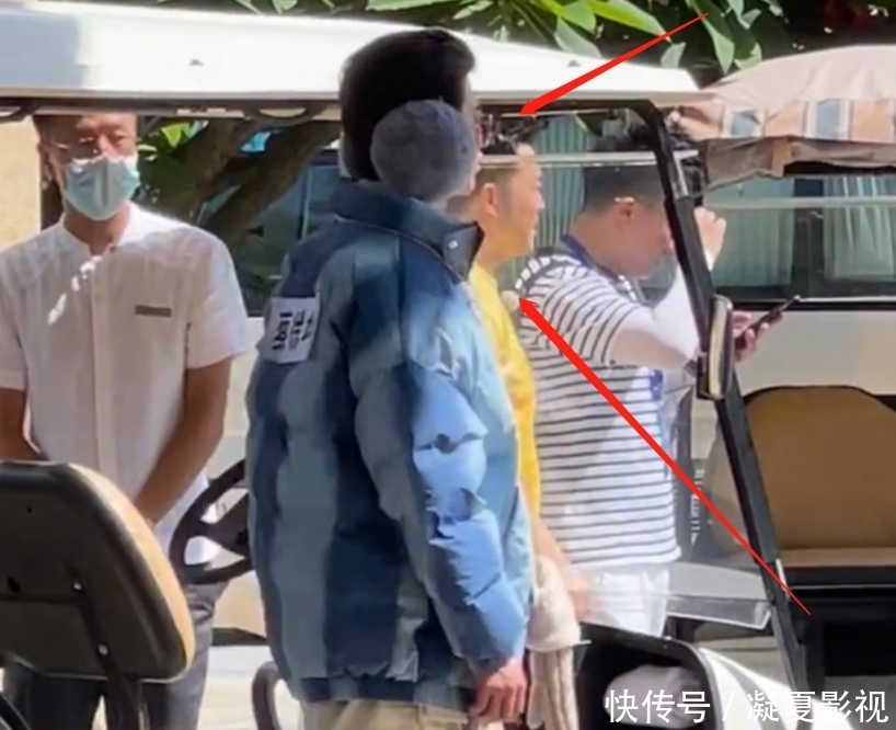 跑男 蔡徐坤三亚穿棉服,手中的东西亮了,这才是录制跑男的正确方式