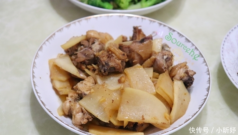 婆婆|一家五口的晚餐,四菜一汤一道凉拌菜不足100元,婆婆直夸我贤惠