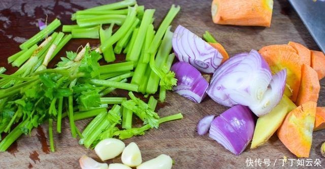 五花肉灵魂吃法,没有烤炉也可以在家吃烤肉,真是太香了