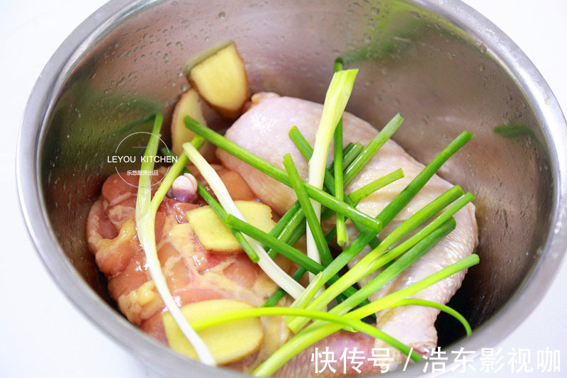 蒸出来的美味,又鲜又嫩的鸡腿吃法,一滴油没放,清淡有滋味