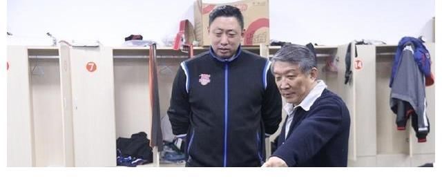 段江鹏|正式签约!CBA名将拒绝退役,辅佐中国男篮名帅冲击三连冠