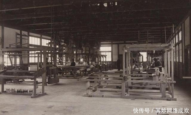 西方|老照片:为发展此产业,日本高薪从清朝挖西方人才,皇后常去视察