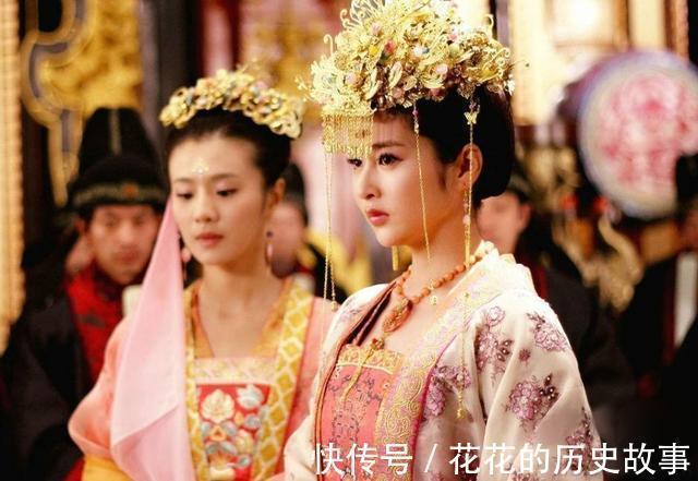 杜诗$富小姐对联招亲,穷秀才对答如流,成功抱得美人归