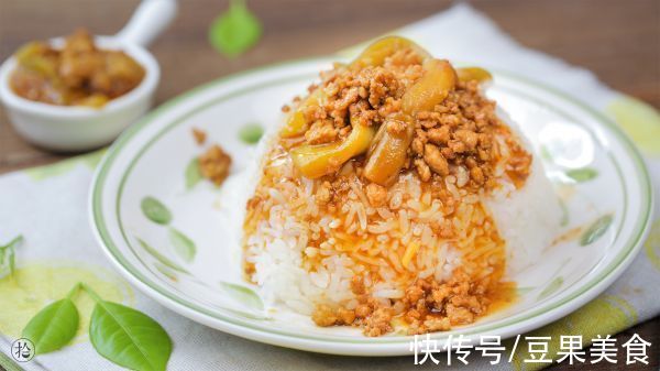 家人|人气家常下饭菜茄子盖浇饭，一秒征服家人的胃
