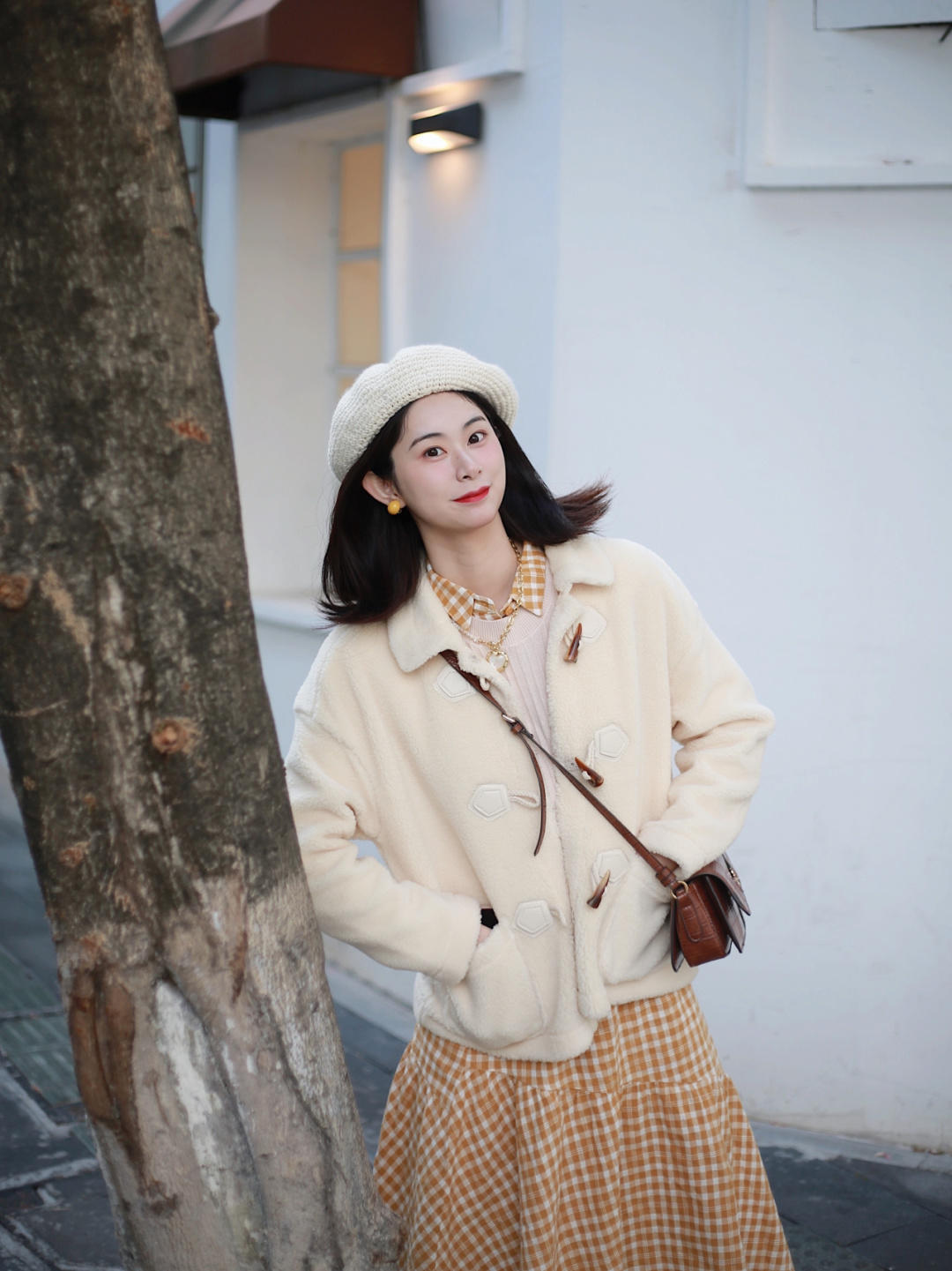 外套 暖和舒适的羊羔绒外套你get了吗?白色温柔大气,穿出软糯糯感