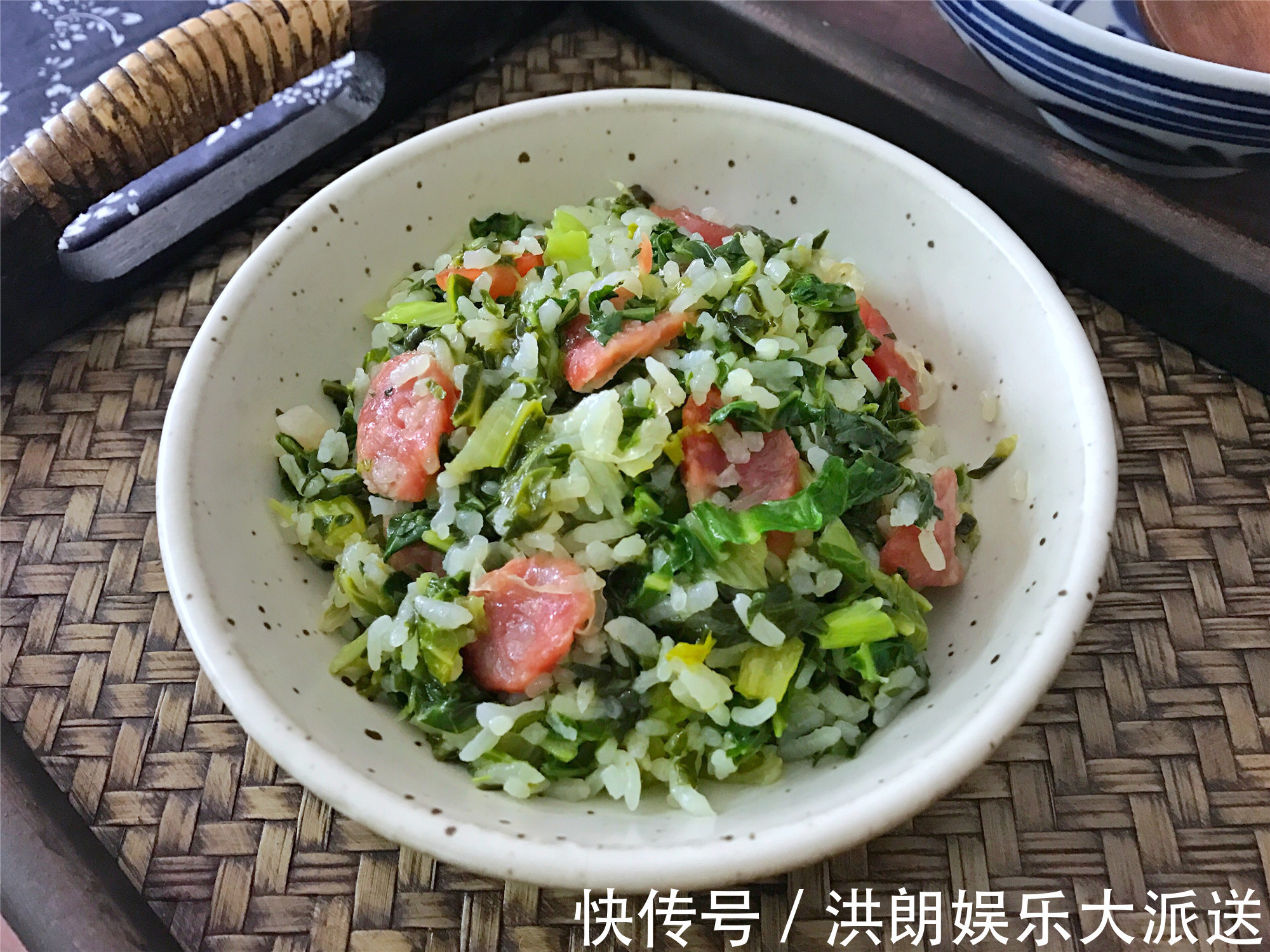 江南人家冬天必吃,饭菜一锅出,咸鲜软糯,连锅巴也不放过