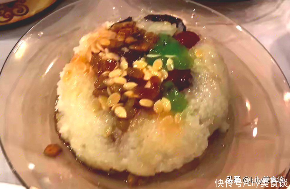 黄磊晒年夜饭，一桌子菜好丰盛，200万网友观看，网友：真豪横